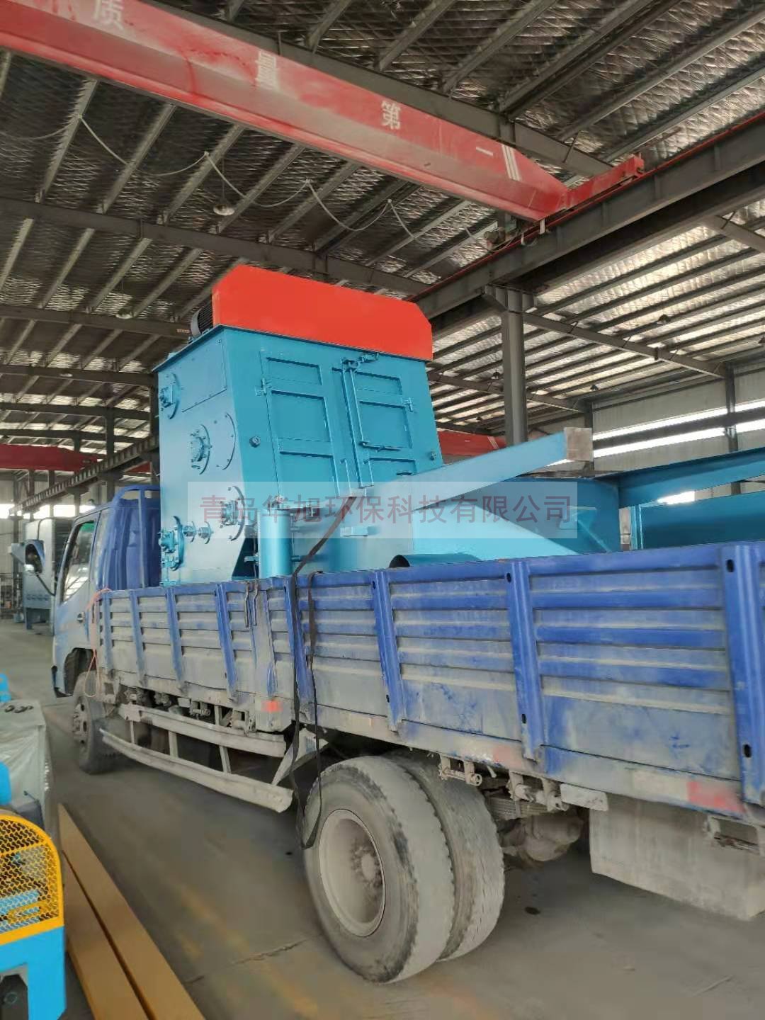 Q3210履帶式拋丸機(jī)裝車發(fā)貨現(xiàn)場(chǎng)圖